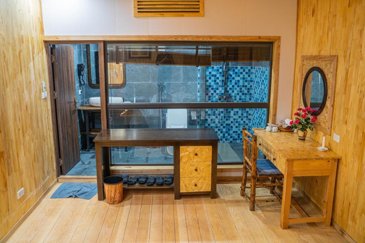 Camellia Eco Home &Tra My Restaurant นิญบิ่ญ ภายนอก รูปภาพ
