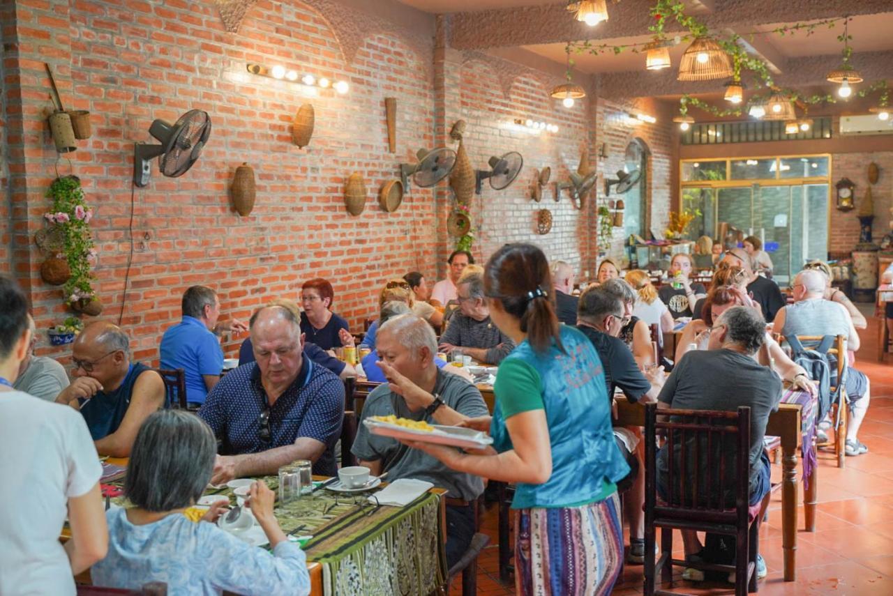 Camellia Eco Home &Tra My Restaurant นิญบิ่ญ ภายนอก รูปภาพ